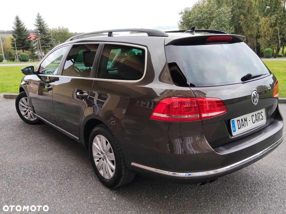 Volkswagen Passat Variant 2.0 Blue TDI SCR Highline - 16