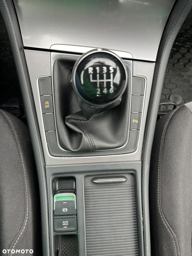 Volkswagen Golf VII 1.2 TSI BMT Trendline - 20