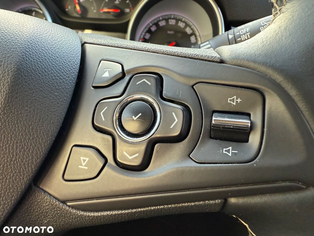 Opel Astra 1.4 Turbo Innovation - 21