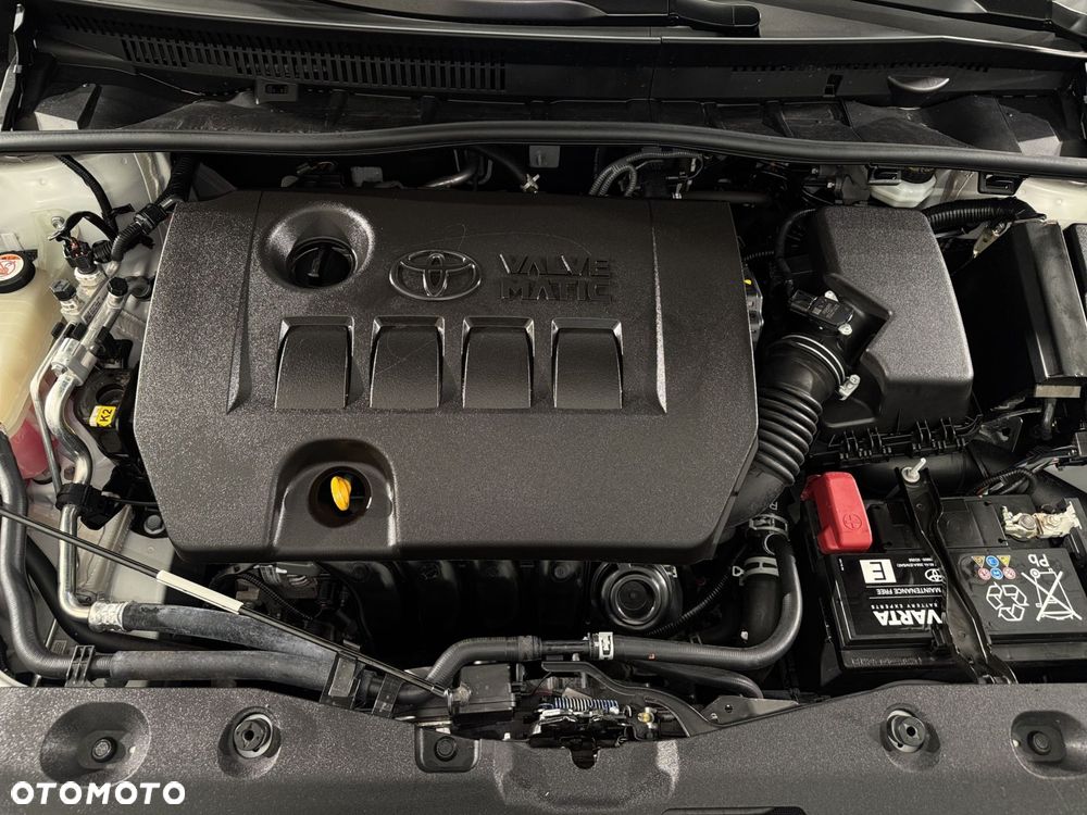 Toyota Avensis - 31