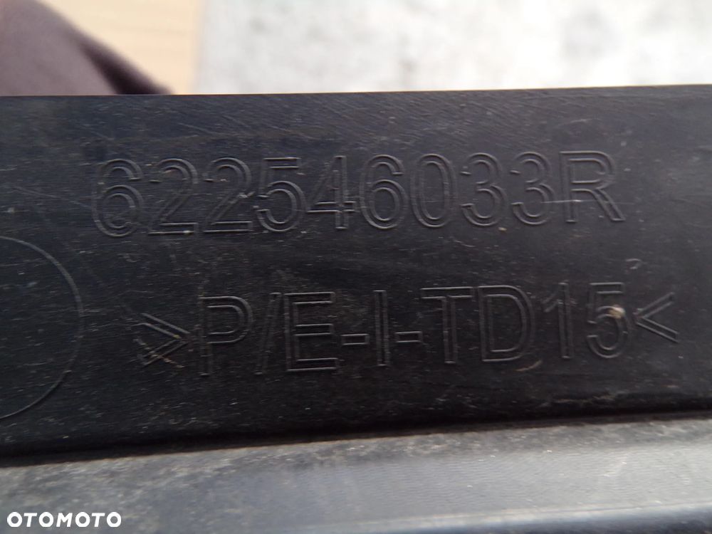 KRATKA ŚRODKOWA ZDERZAKA RENAULT TWINGO III 622546033R - 3