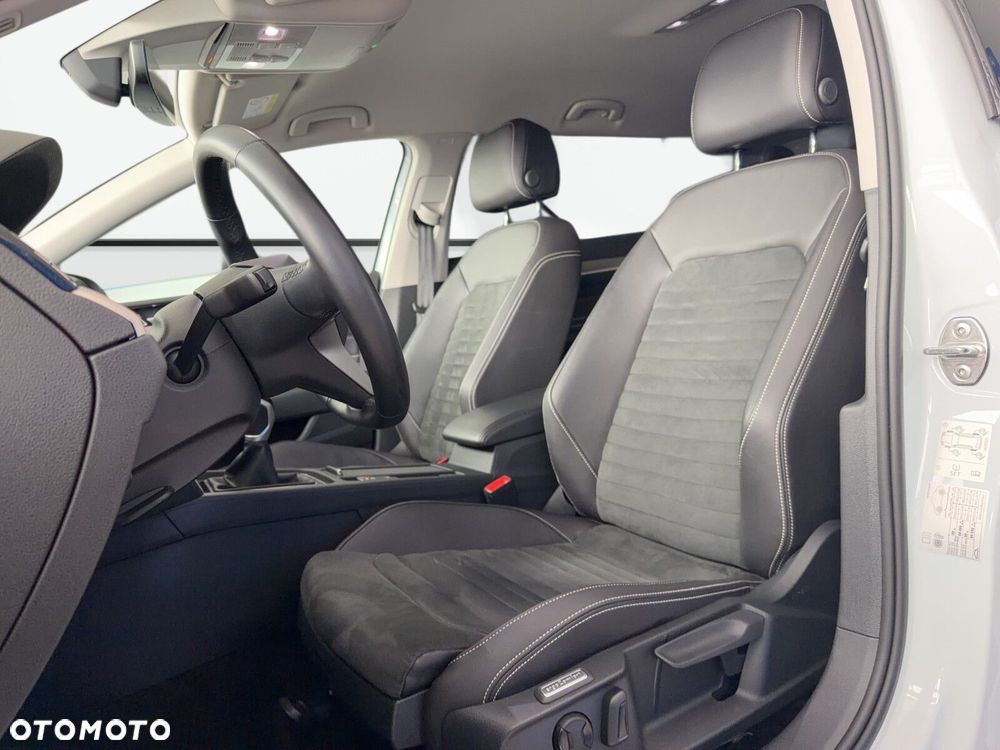 Volkswagen Passat Variant - 11