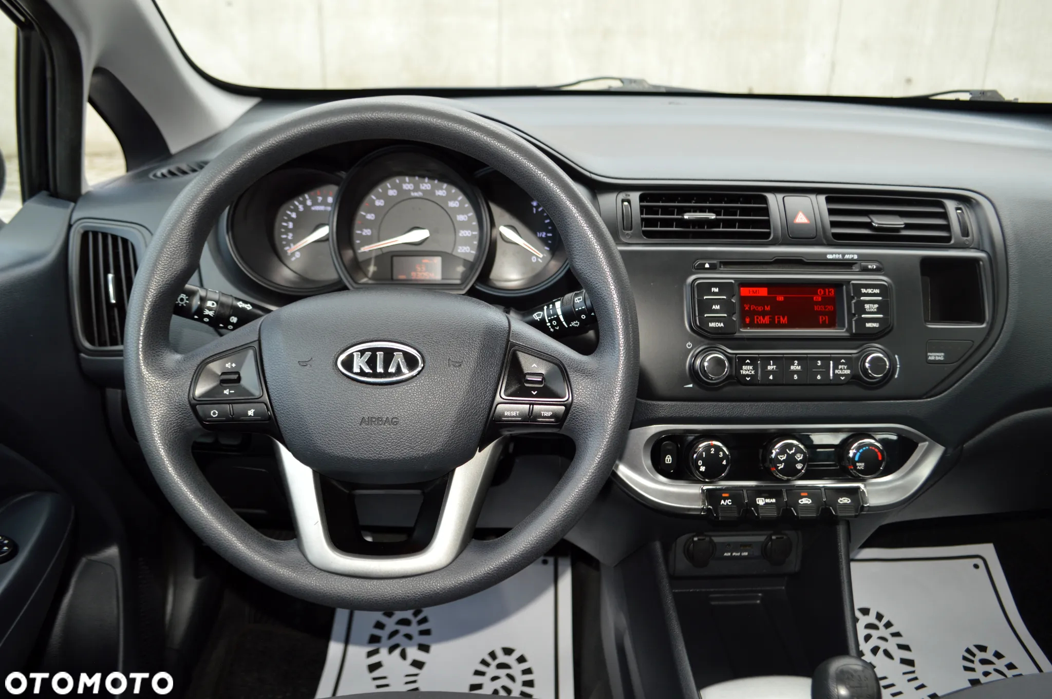 Kia Rio - 15