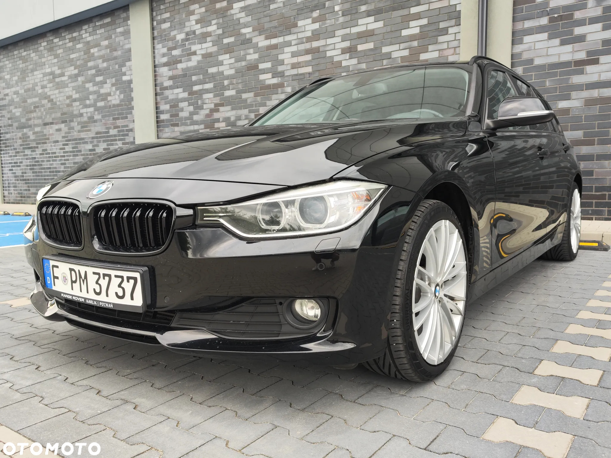 BMW Seria 3 318d Touring Blue Performance Sport Line - 33