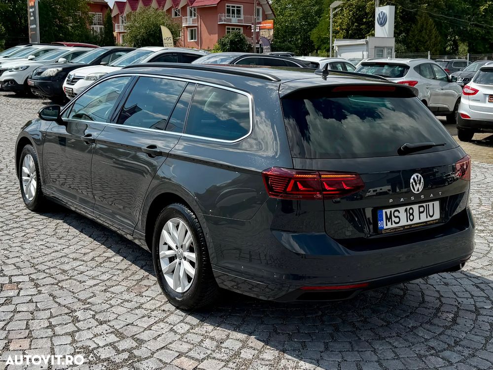 Volkswagen Passat 1.6 TDI SCR DSG Comfortline - 4