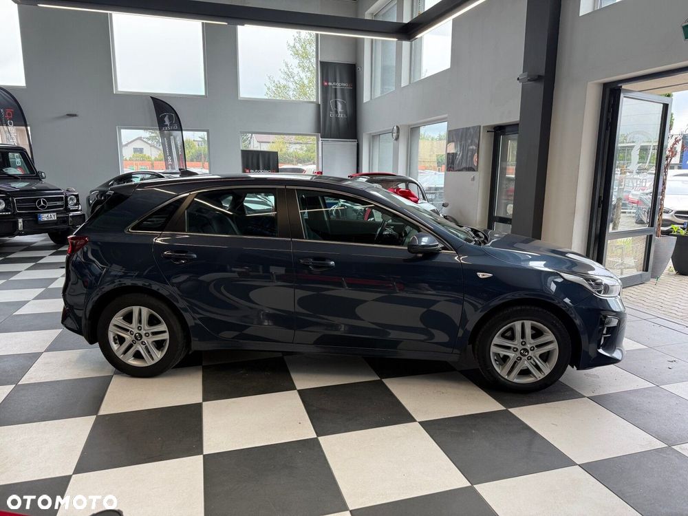 Kia Ceed - 4