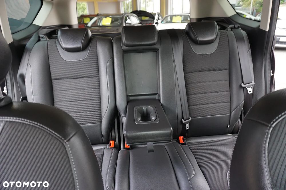 Ford Kuga 2.0 TDCi 2x4 Titanium - 31