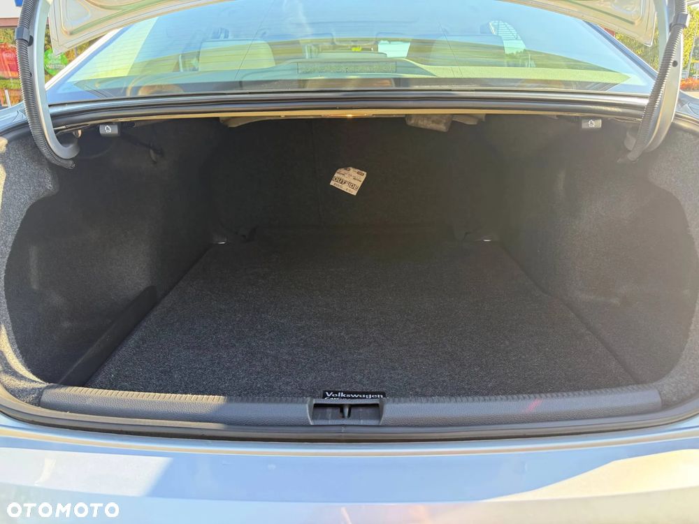 Volkswagen Passat 1.8 TSI (BlueMotion Technology) DSG Highline - 38