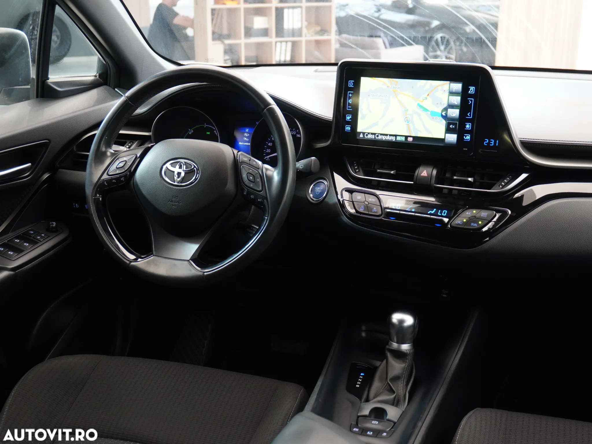Toyota C-HR 1.8 HSD 4x2 CVT C-ult LED - 37