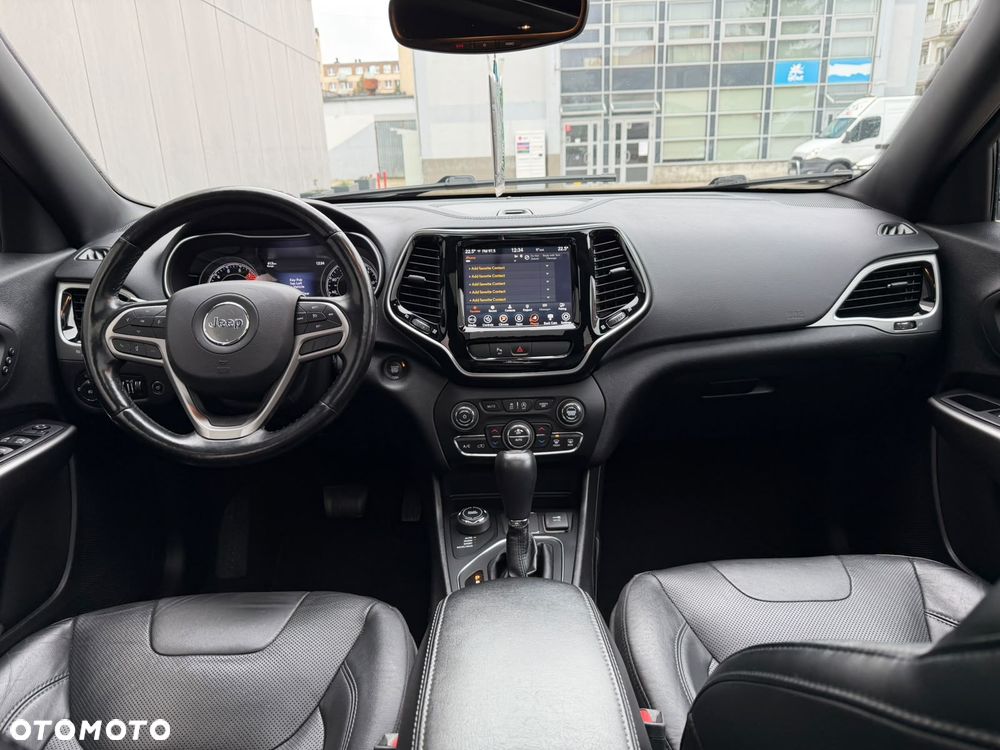 Jeep Cherokee - 11