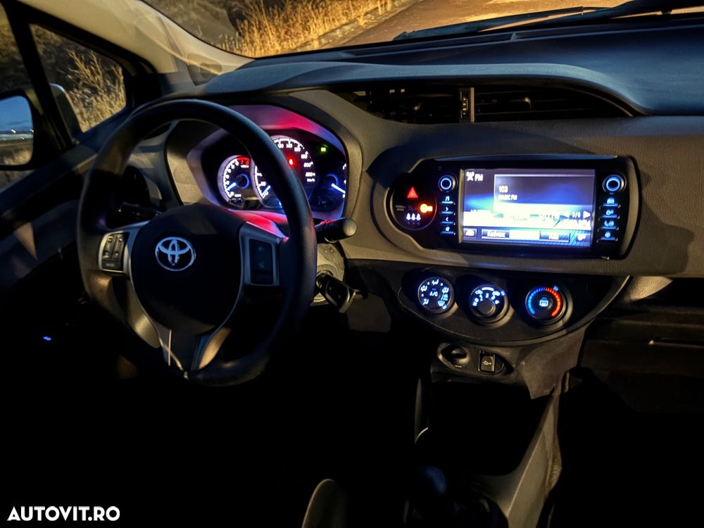Toyota Yaris - 11