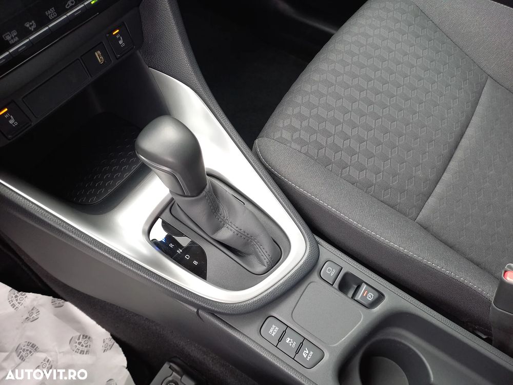 Toyota Yaris 1.5 VVT-i HSD Dynamic - 21