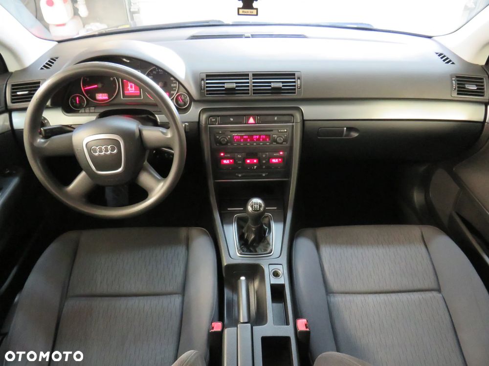 Audi A4 Avant - 30