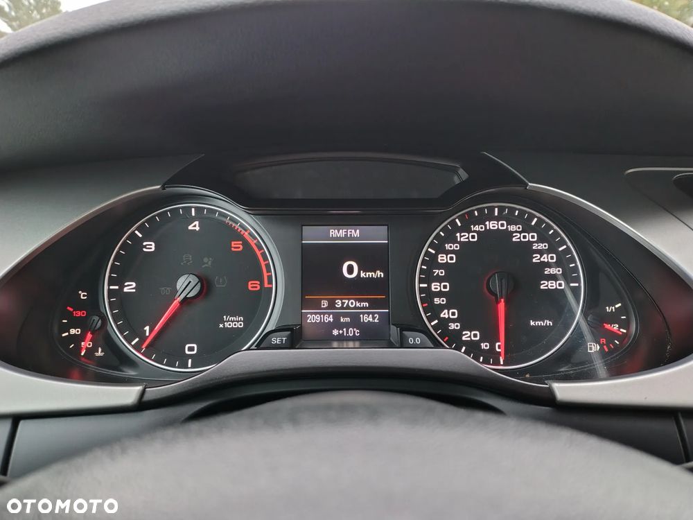 Audi A4 Avant 2.0 TDI DPF Attraction - 12