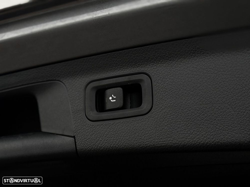 Mercedes-Benz A 250 e Progressive - 14