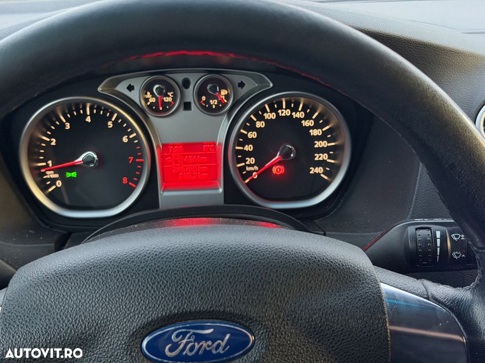 Ford Focus Coupe-Cabriolet 2.0 16V Titanium - 6