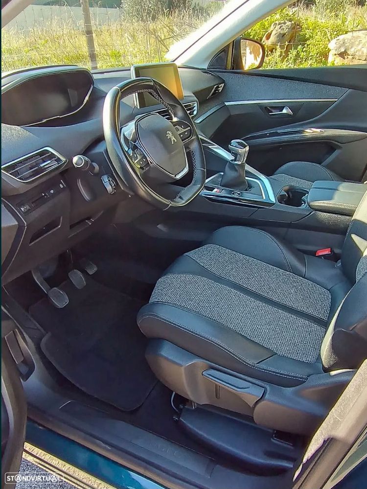 Peugeot 5008 - 9