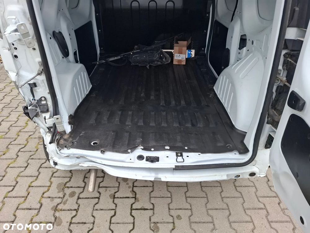 Renault Express - 27