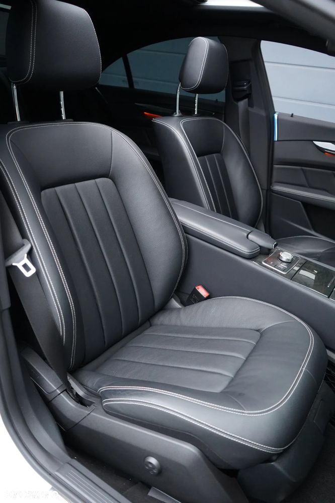Mercedes-Benz CLS 350 BlueEff - 24