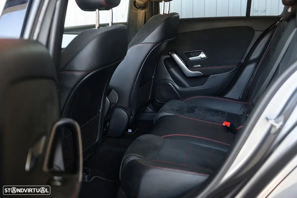 Mercedes-Benz A 180 Limousine d AMG Line Aut. - 32