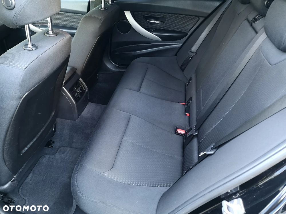 BMW Seria 3 316d Modern Line - 22