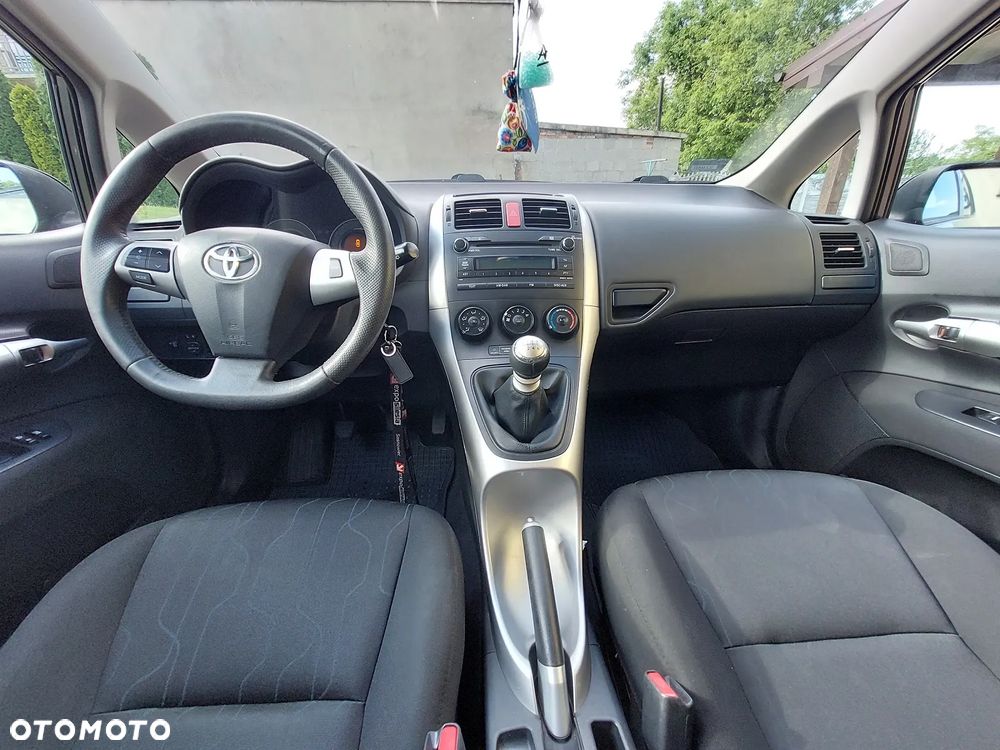 Toyota Auris 1.4 D-4D Terra - 5