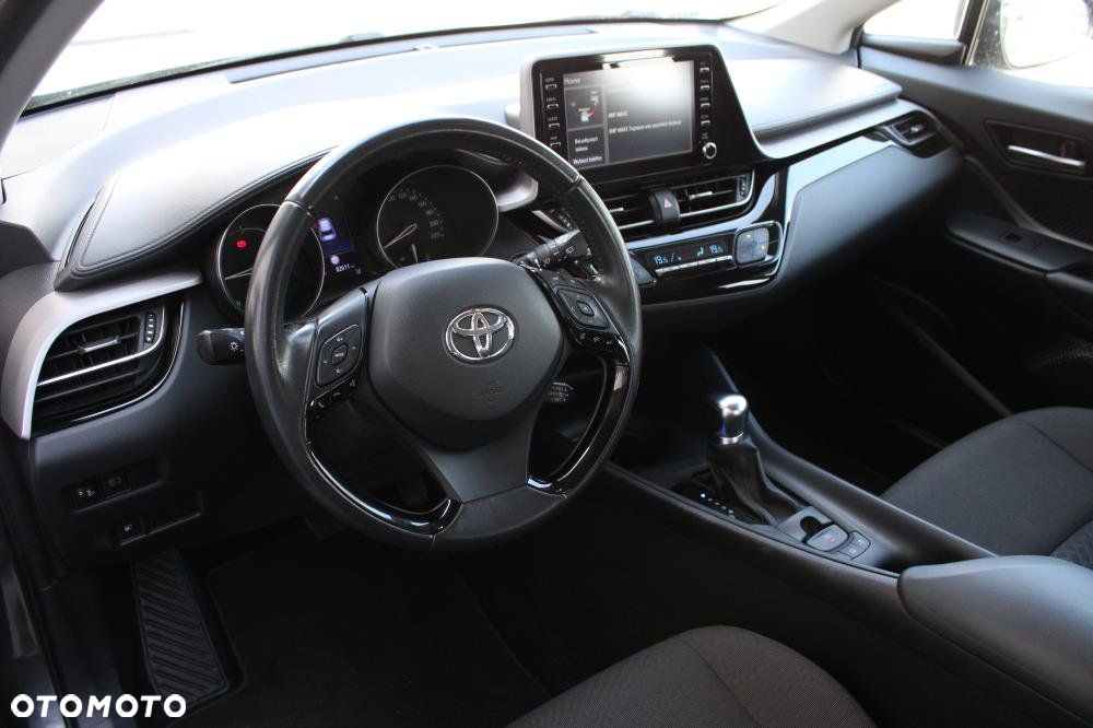 Toyota C-HR - 9