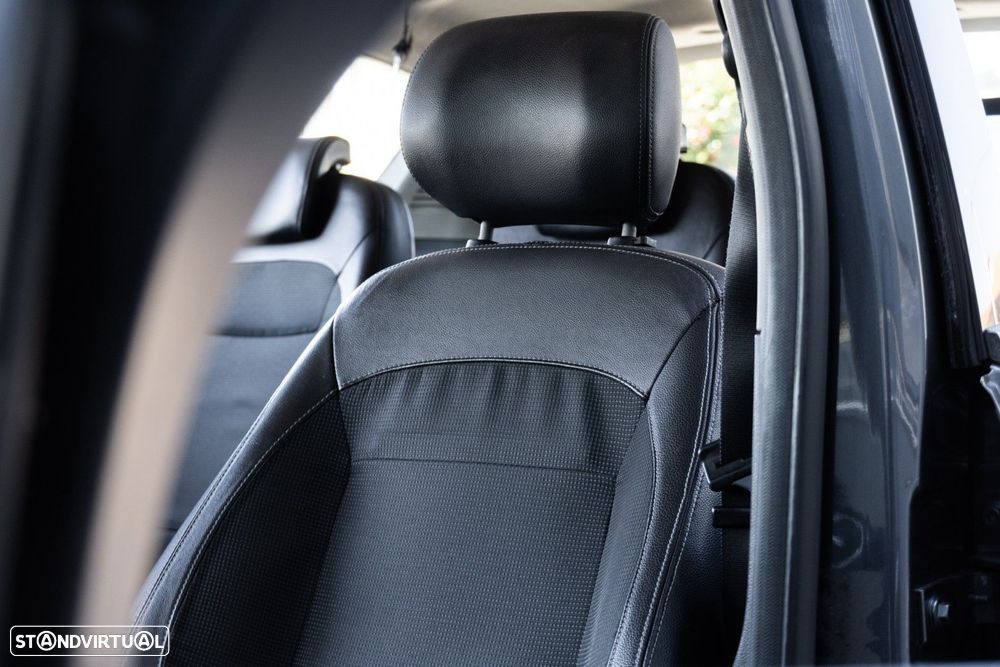 Ford S-Max 1.8 TDCi Titanium 7L - 8