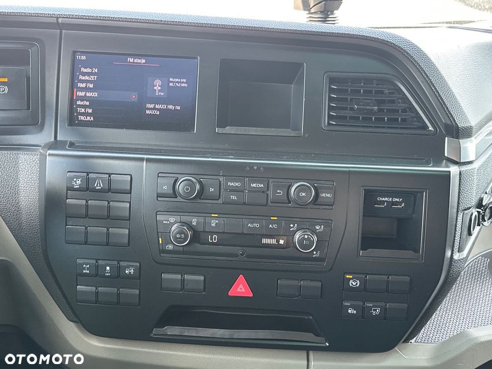 MAN TGX 18.470 4x2 LL SA - 16