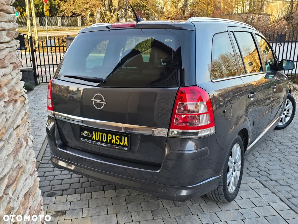 Opel Zafira 1.8 Cosmo - 10