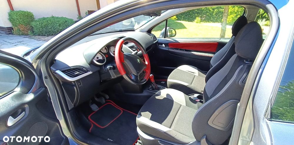 Peugeot 207 - 12