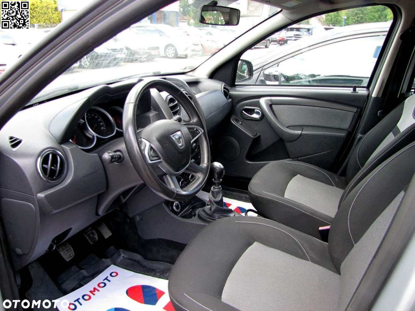 Dacia Duster 1.6 SCe Laureate 4x4 S&S - 12
