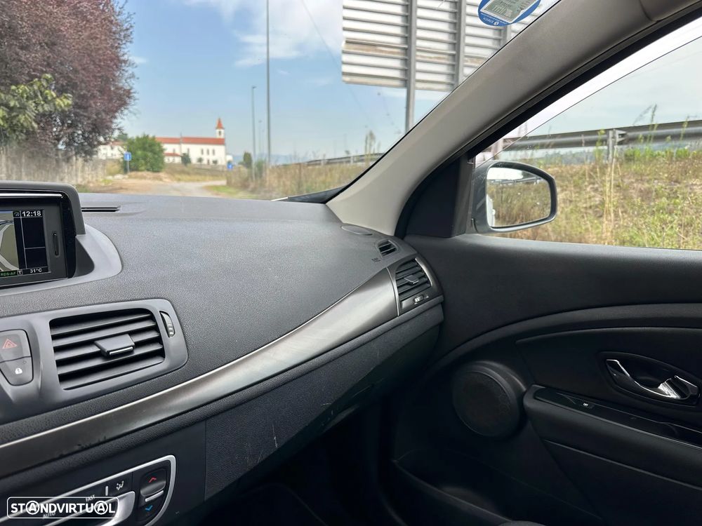 Renault Mégane Sport Tourer dCi 110 FAP EDC BOSE Edition - 24