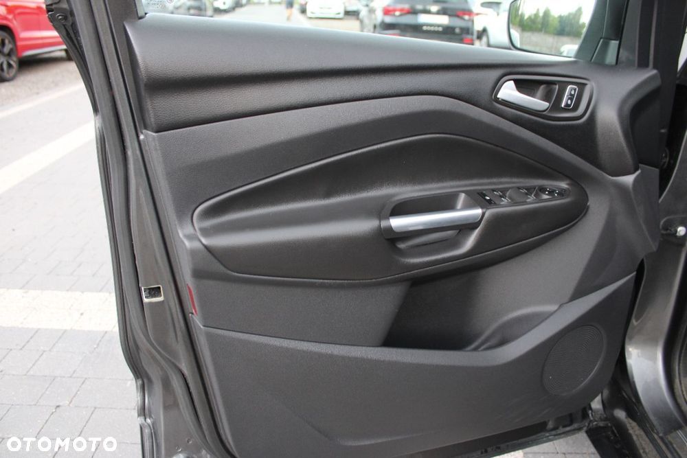 Ford Kuga - 22