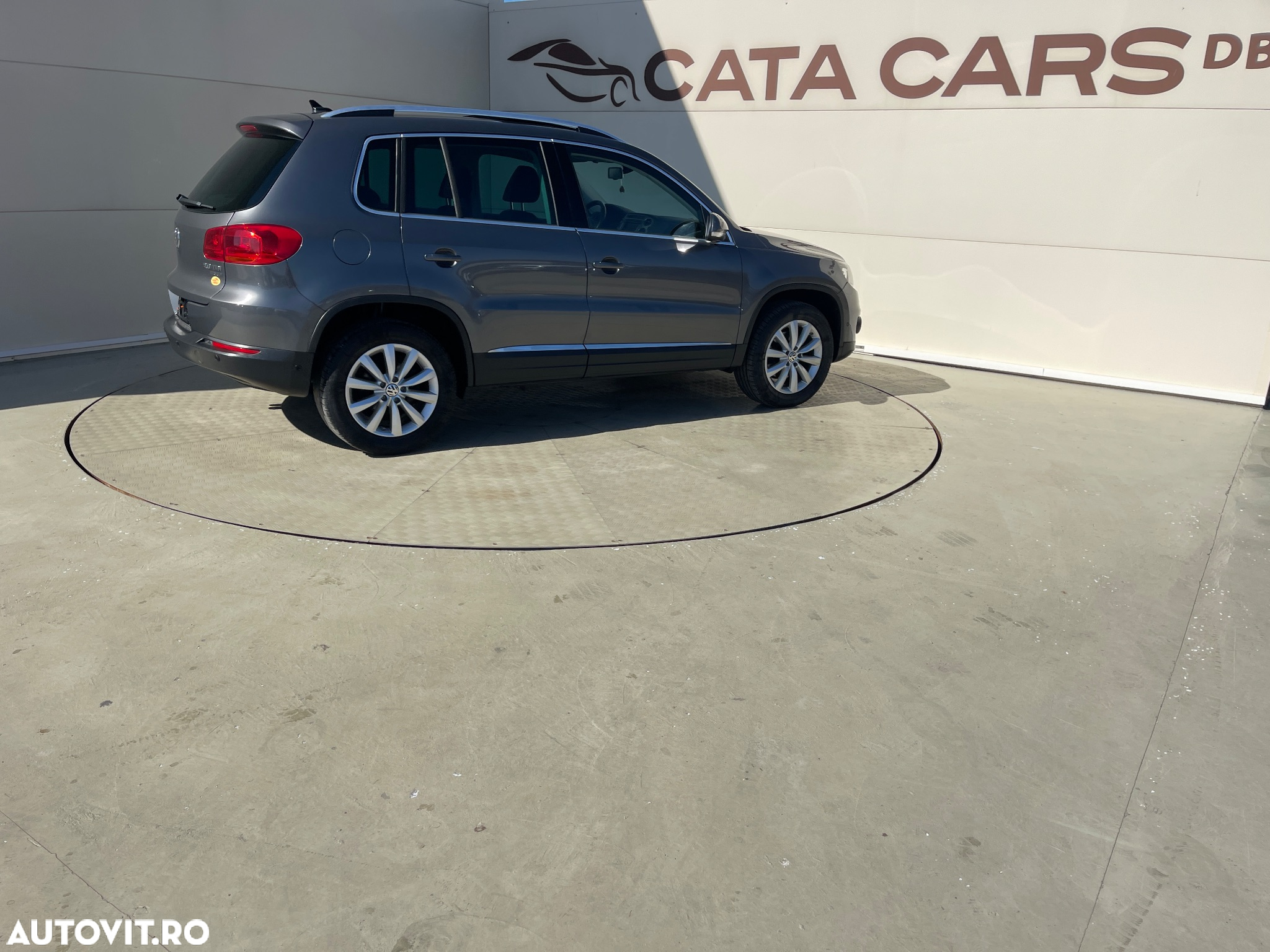 Volkswagen Tiguan 2.0 TDI DPF 4Motion BlueMotion Technology DSG Cup Sport & Style - 16