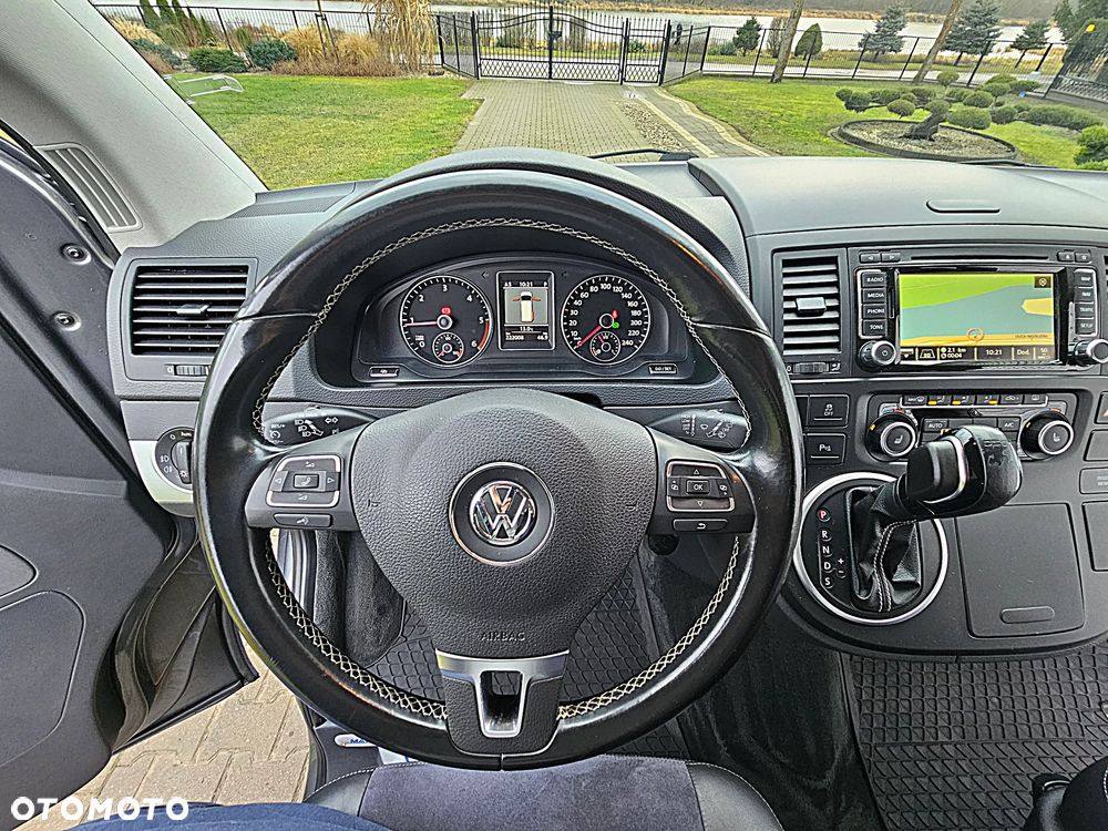 Volkswagen Multivan - 28