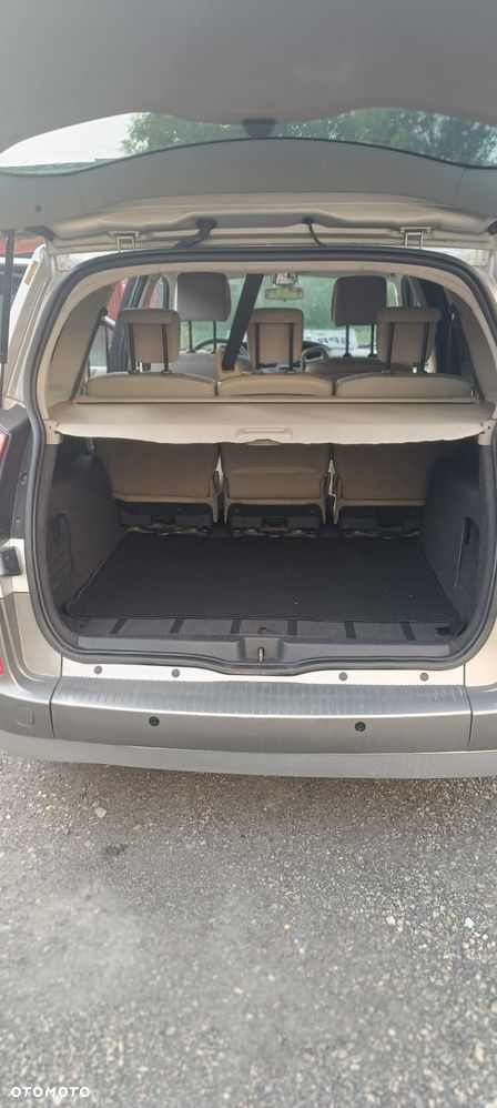 Renault Grand Scenic Gr 1.6 16V Confort Authentique - 8