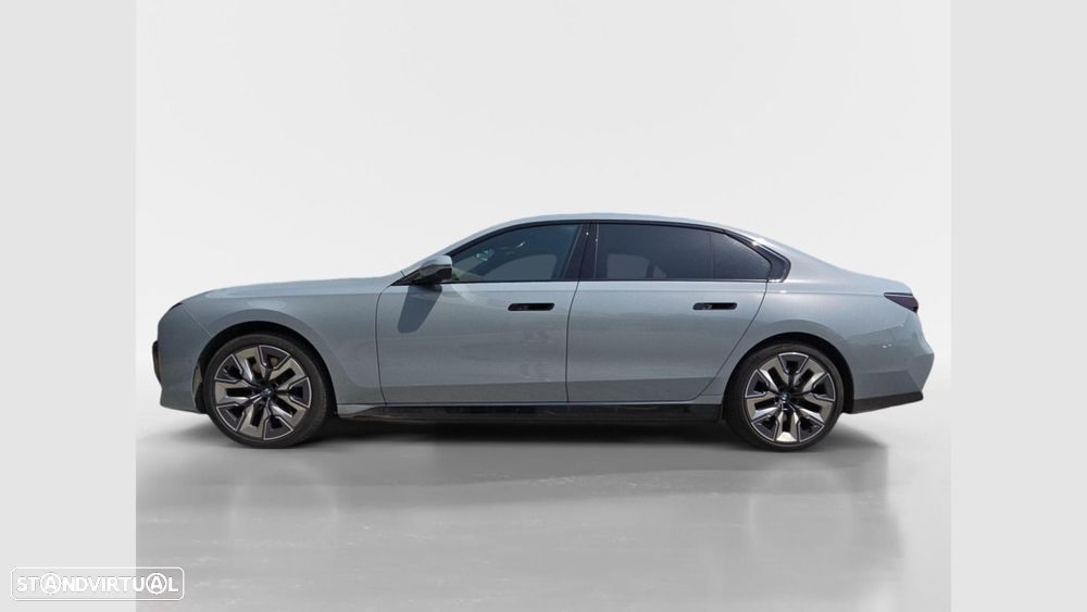 BMW i7 xDrive60 Pack Desportivo M - 8