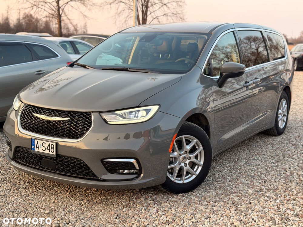 Chrysler Pacifica - 1