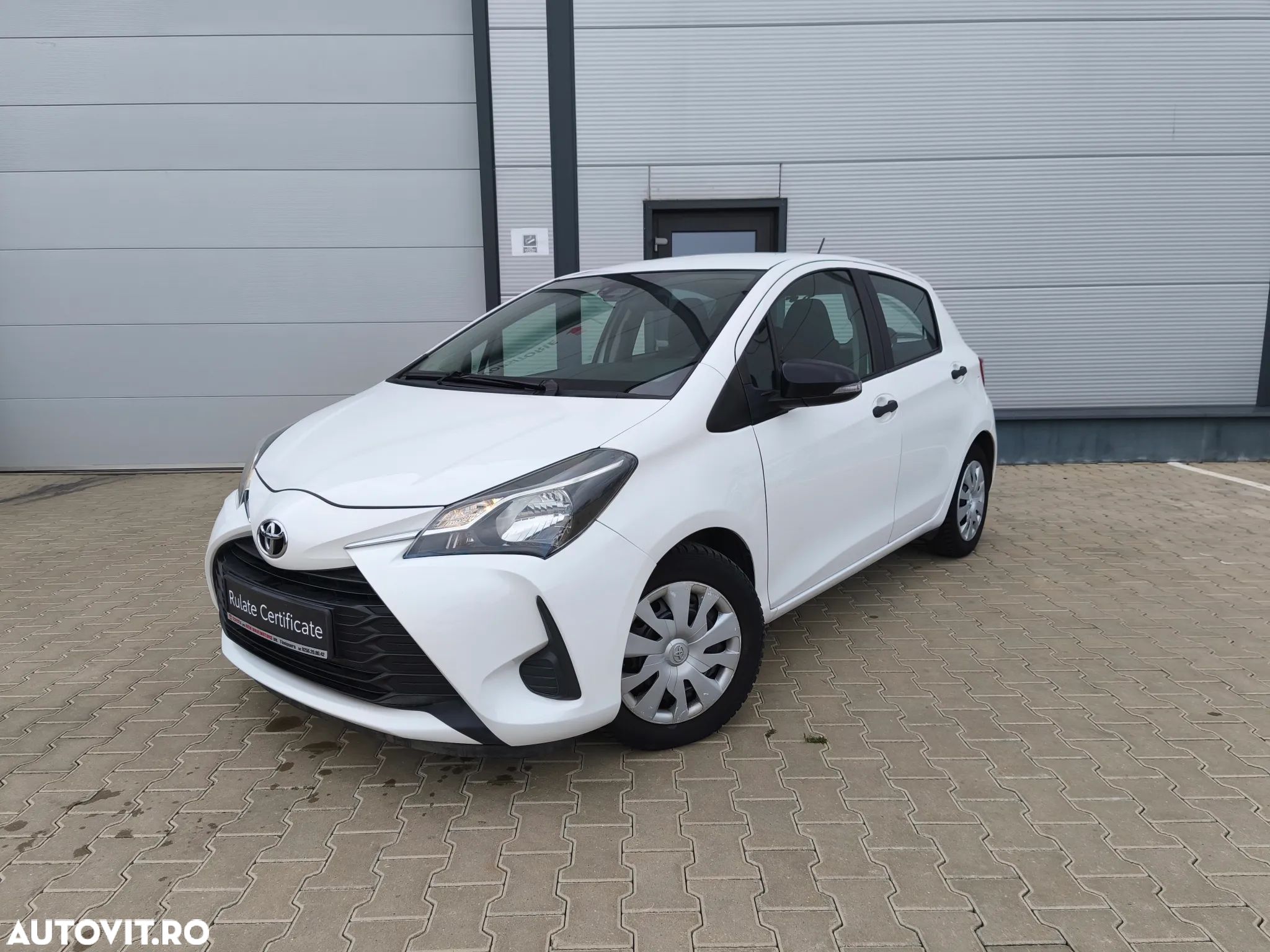 Toyota Yaris 1.0 L VVT-i Terra - 1