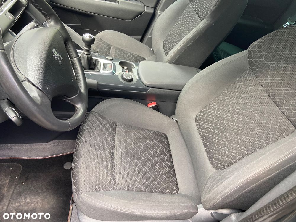 Peugeot 3008 1.6 BlueHDi Style S&S - 14