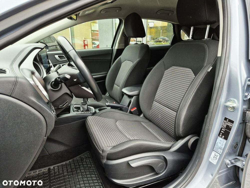 Kia Ceed 1.5 T-GDI M DCT - 17