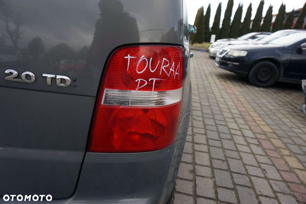 LAMPA TYLNA PRAWA TOURAN I 1T  VOLKSWAGEN 2003-2006 - 2