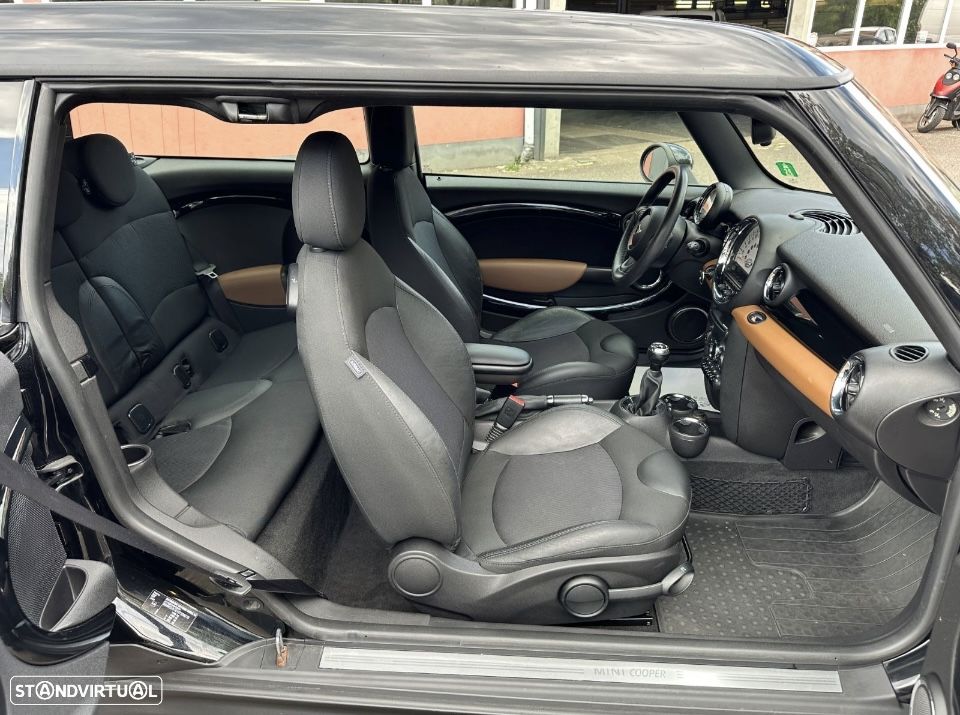 MINI Clubman Cooper D - 8