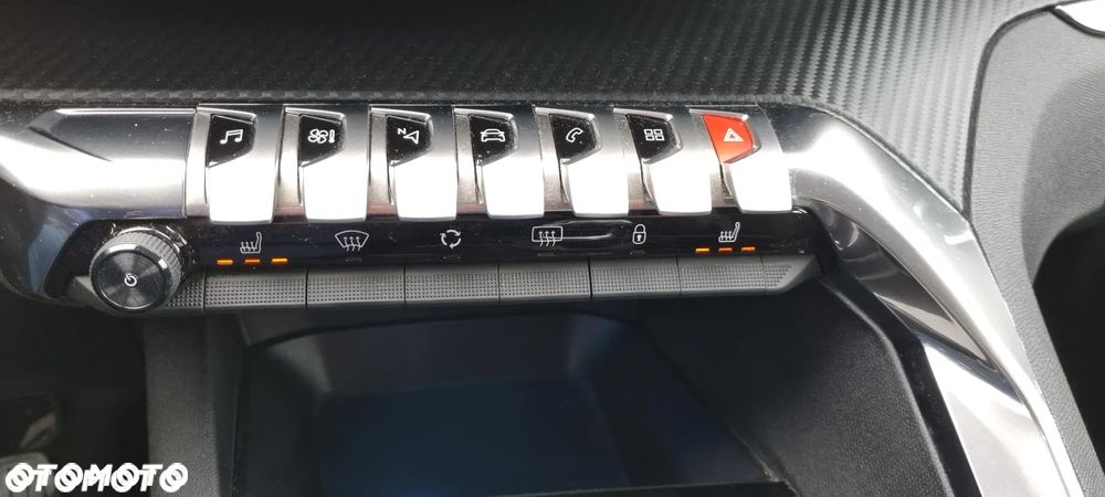 Peugeot 3008 2.0 BlueHDi Active - 28