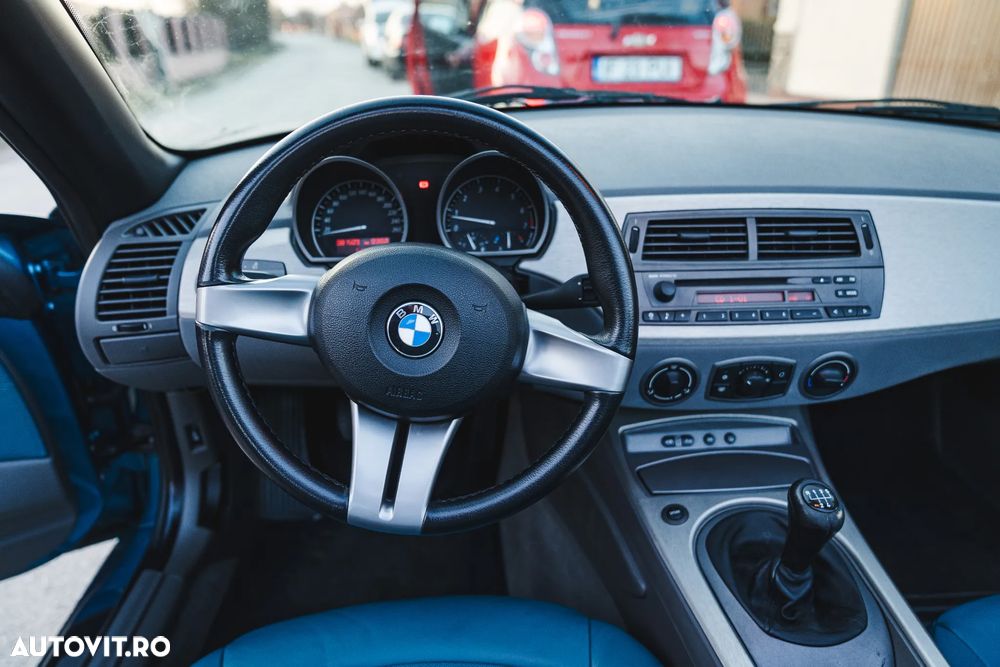 BMW Z4 2.5i - 19