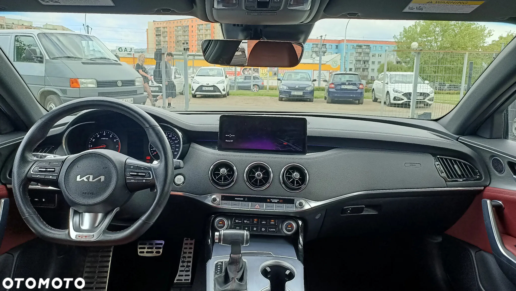 Kia Stinger - 14