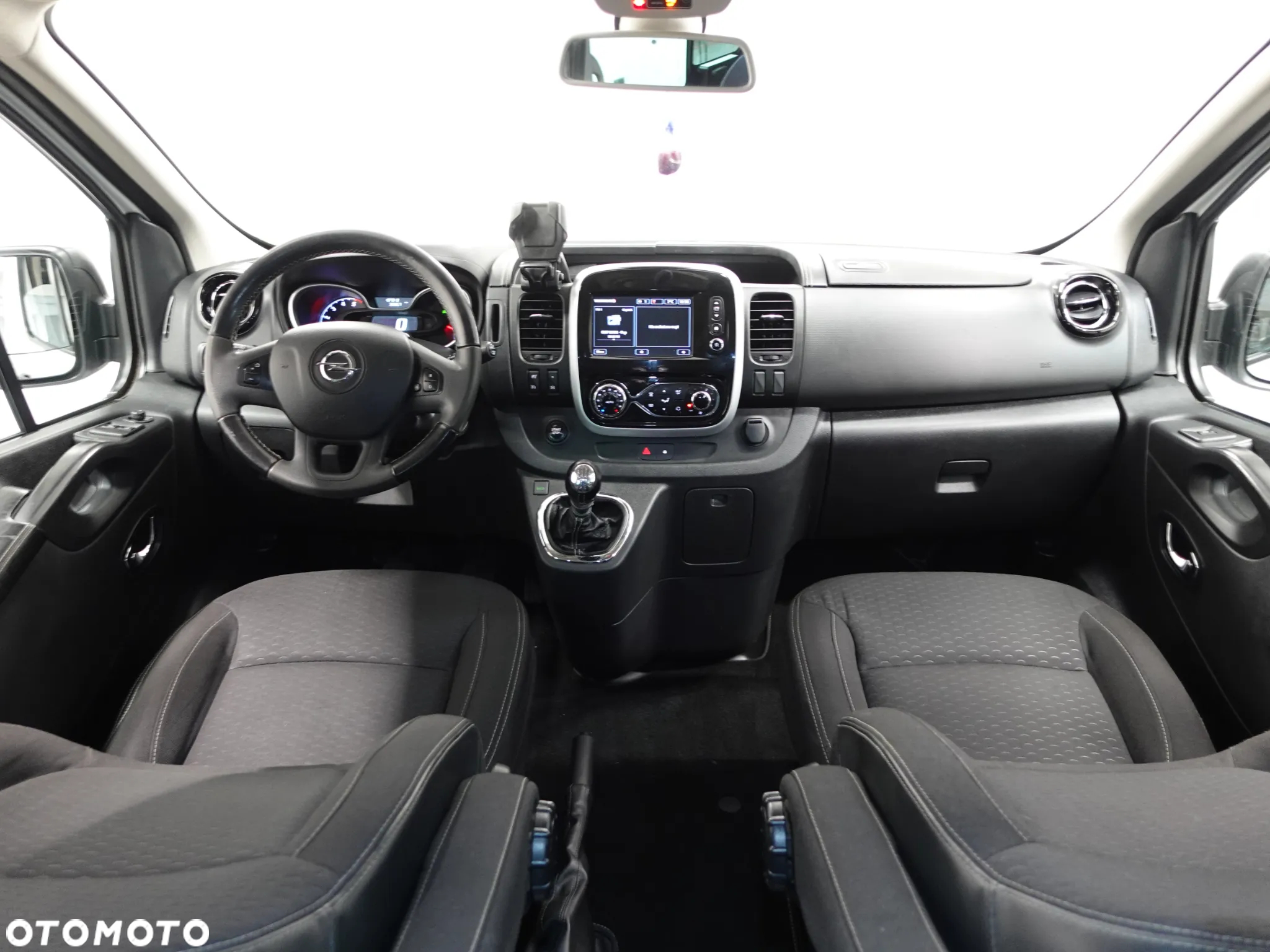 Opel Vivaro - 35