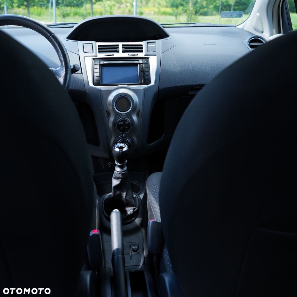 Toyota Yaris 1.4 D-4D Prestige - 9