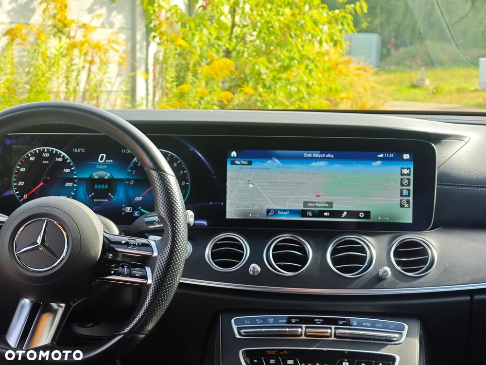 Mercedes-Benz Klasa E 300 AMG - 11